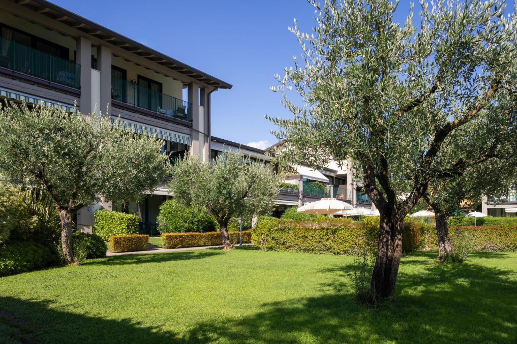 Le Terrazze Sul Lago Hotel & Residence Padenghe sul Garda Exterior foto