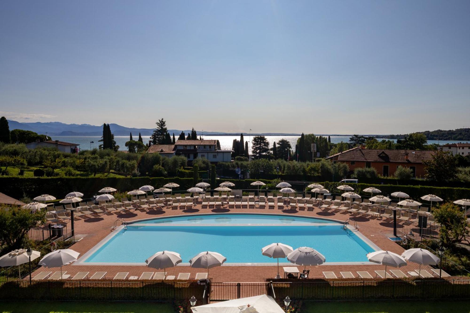 Le Terrazze Sul Lago Hotel & Residence Padenghe sul Garda Exterior foto